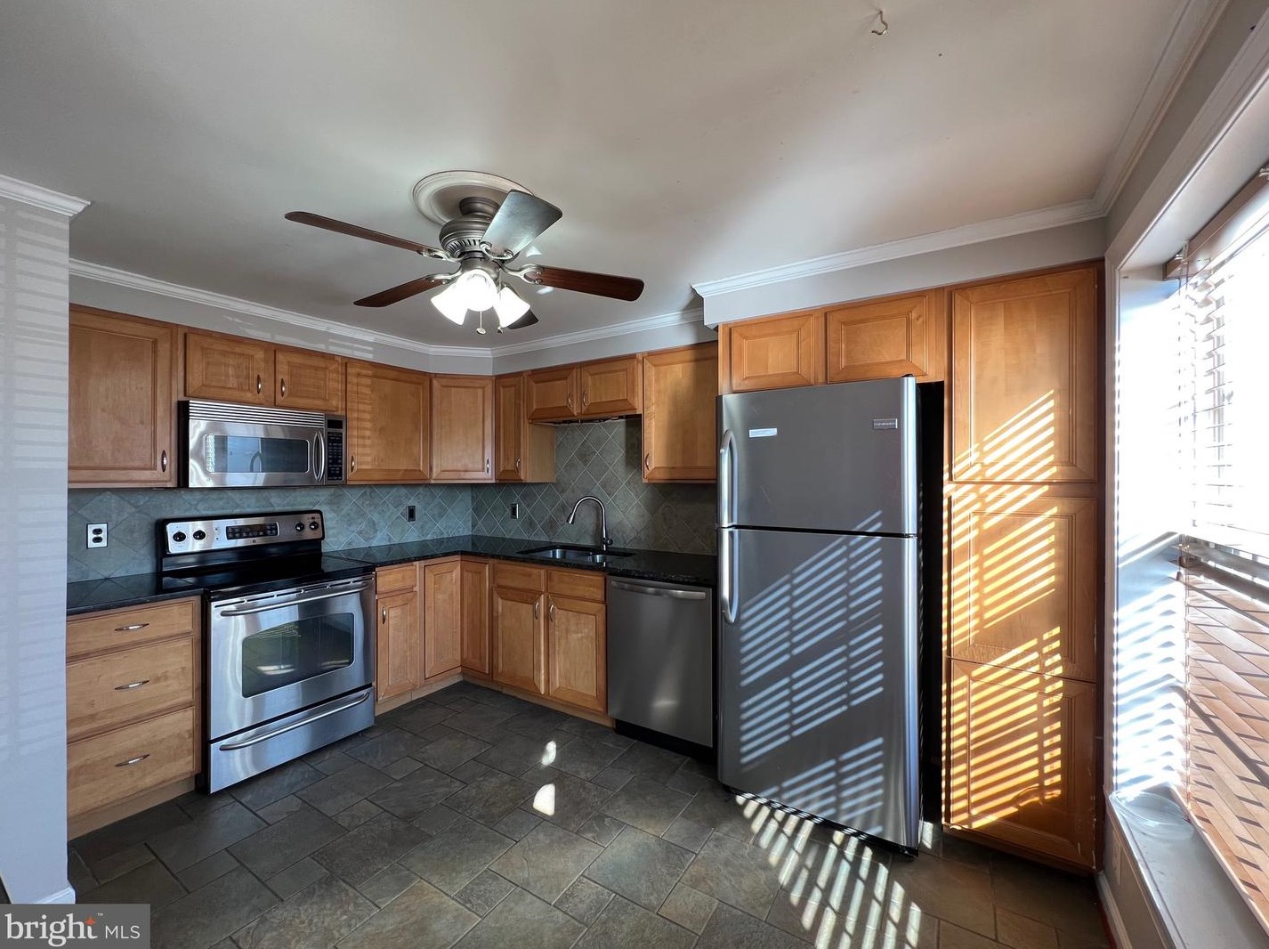 303 Essex St, Stafford, VA 22554-8413