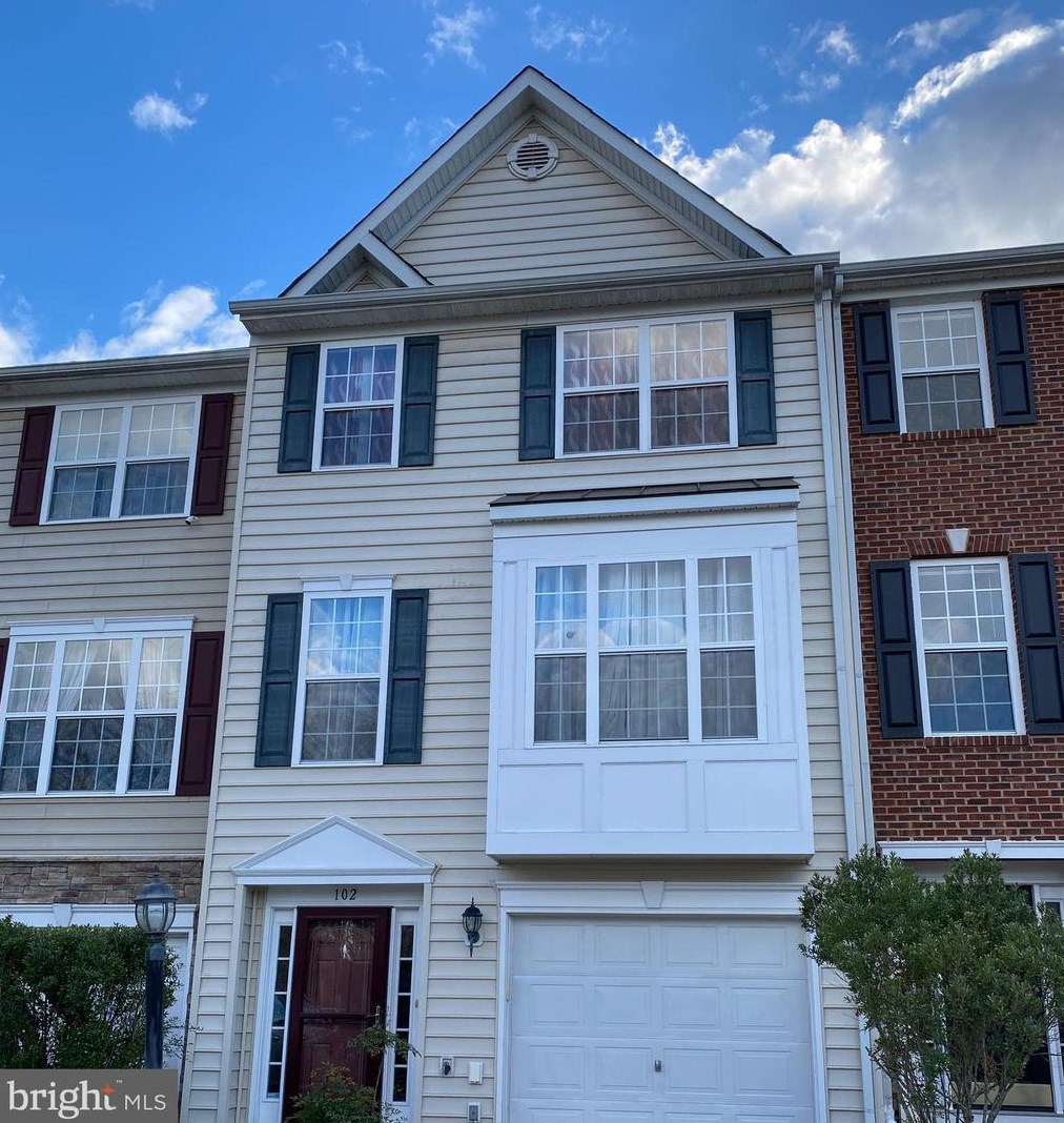 102 Mooring Ct, Stafford, VA 22554