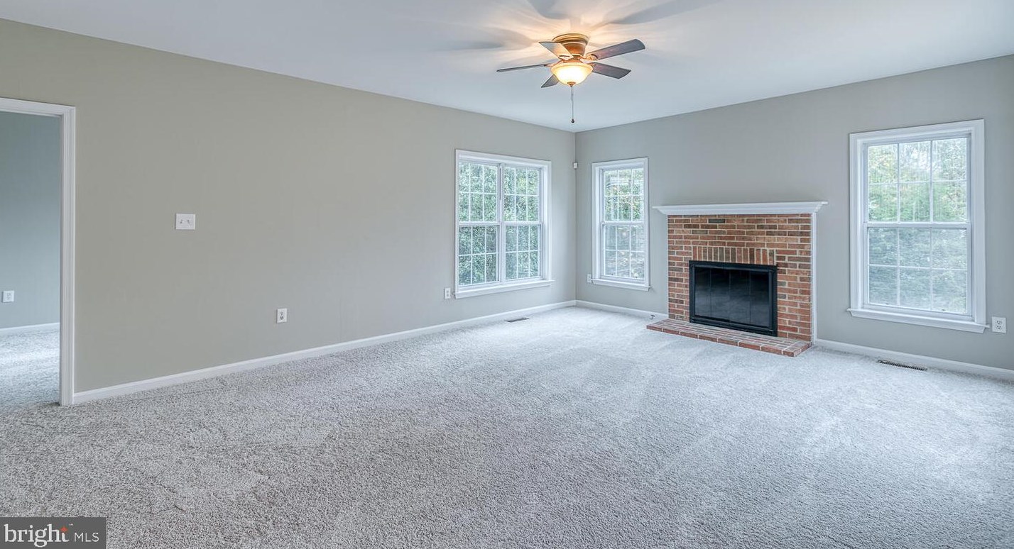 14 Monarch Ct, Stafford VA  22554-8801 exterior