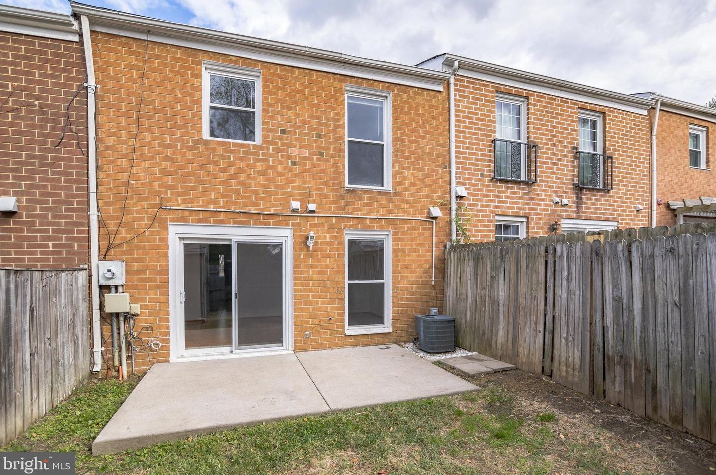 67 Chestnut Dr, Stafford VA  22554-5058 exterior