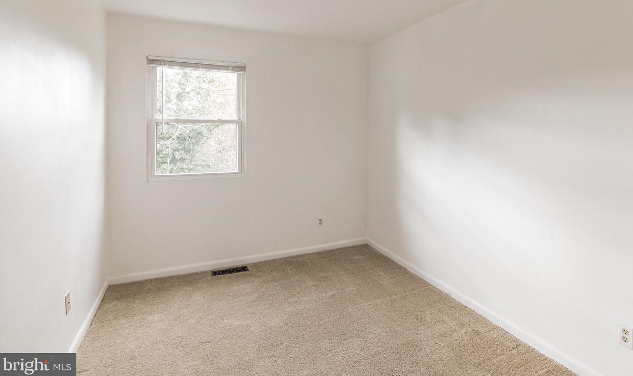 67 Chestnut Dr, Stafford VA  22554-5058 exterior