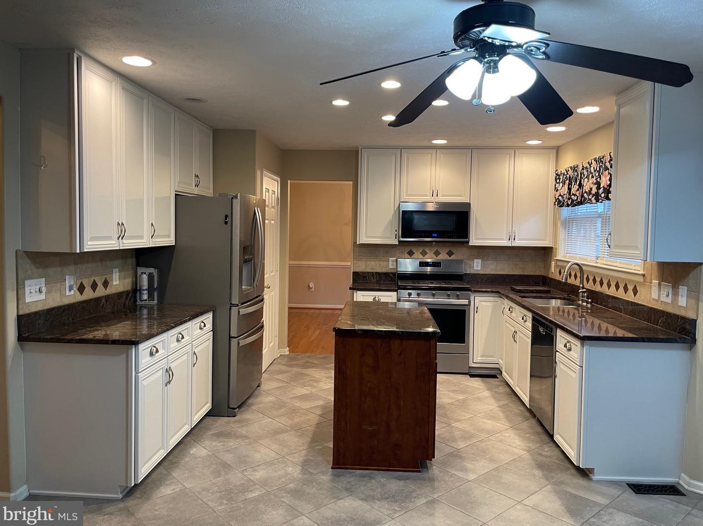 11 Old Mineral Rd, Stafford, VA 22554
