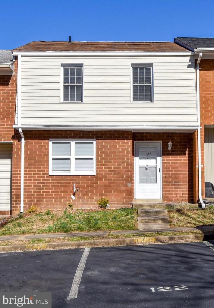 122 Oak Dr, Stafford, VA 22554-5053