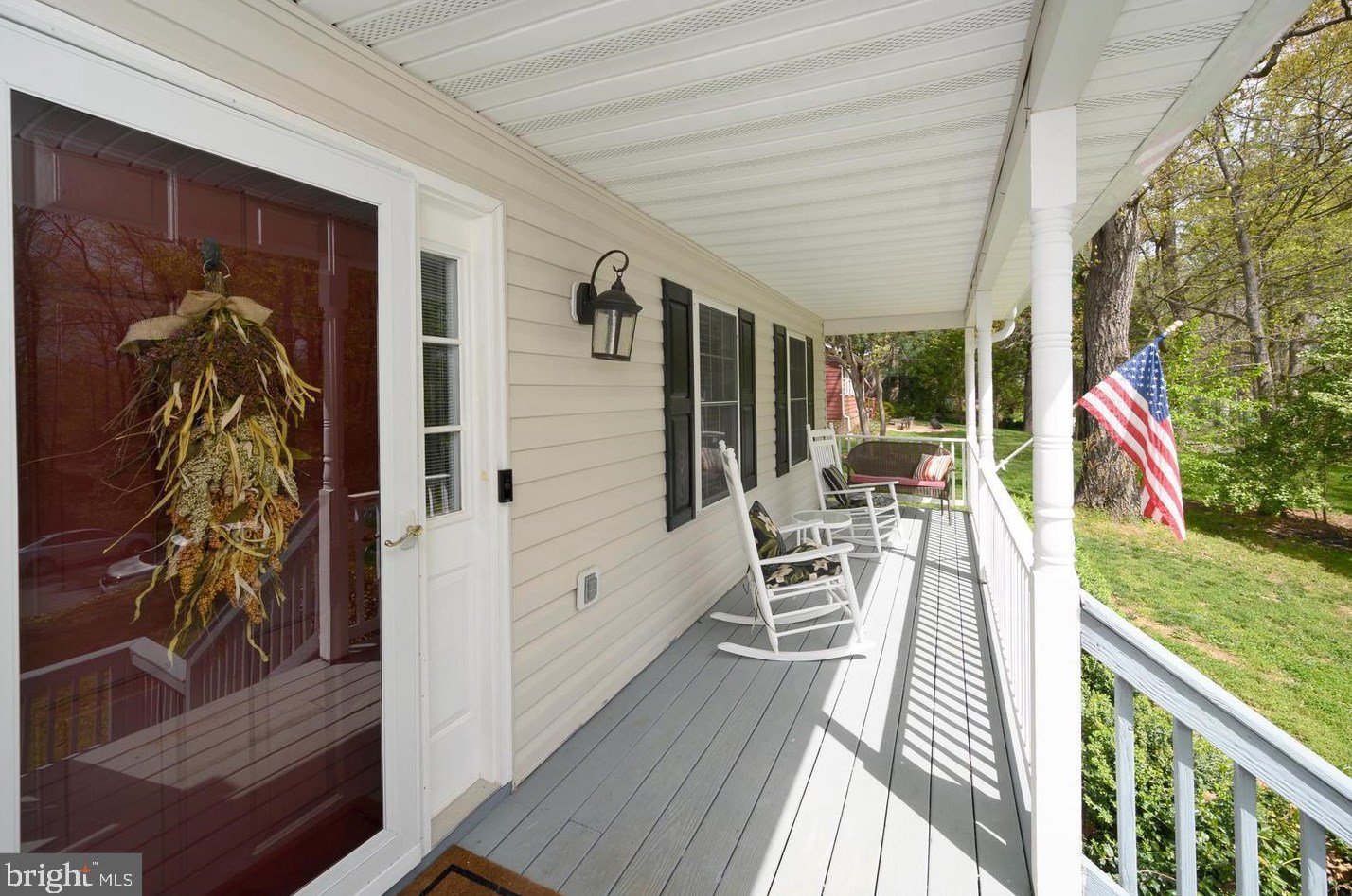 1069 Lakeview Dr, Stafford, VA 22556