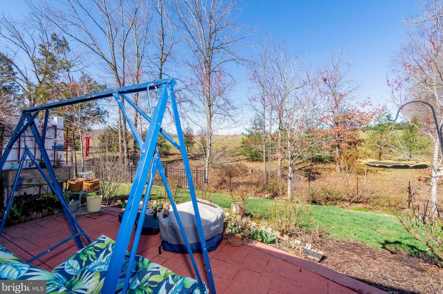 213 Long Point Dr, Fredericksburg, VA 22406