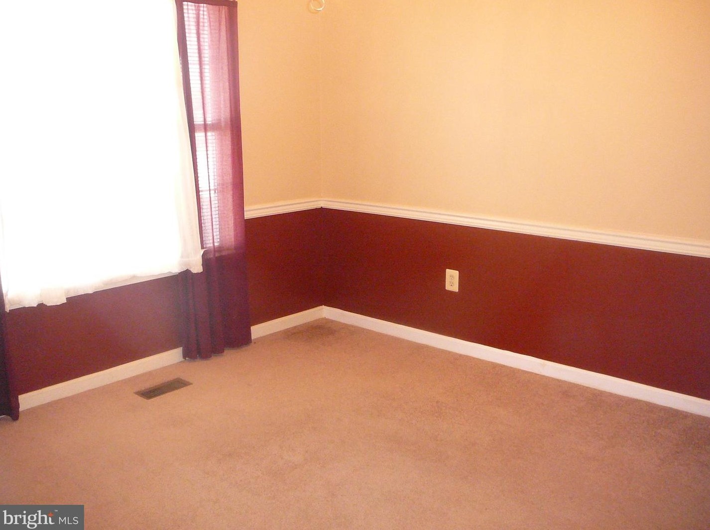 12 Regency Dr, Stafford VA  22554-7831 exterior