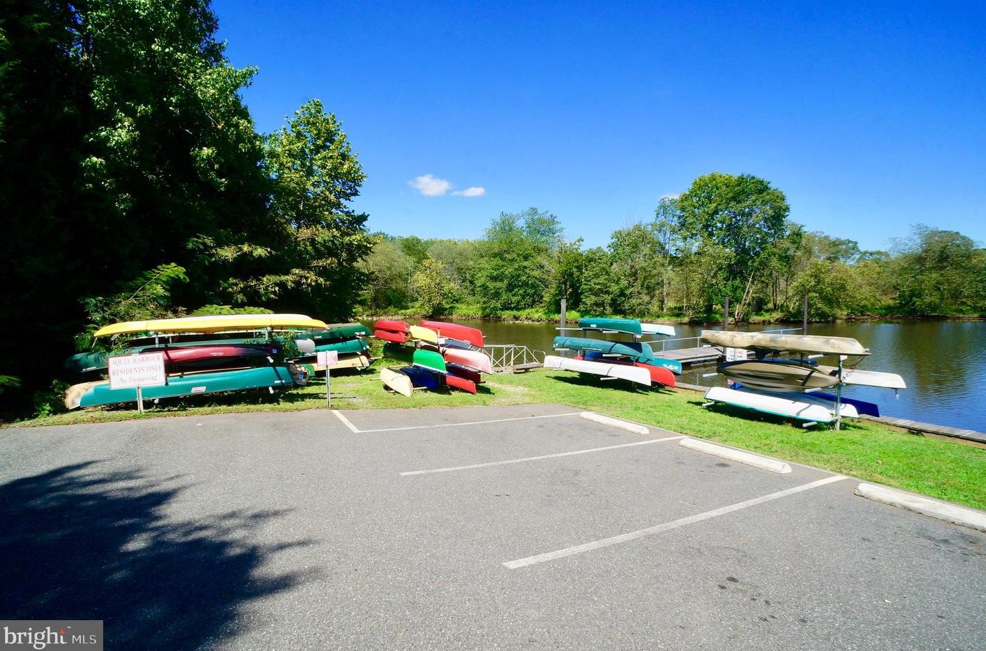 2004 State Room Dr, Stafford VA  22554-2322 exterior