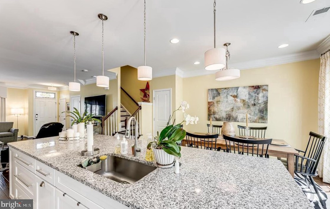 123 Almond Dr, Stafford VA 22554-2537 exterior