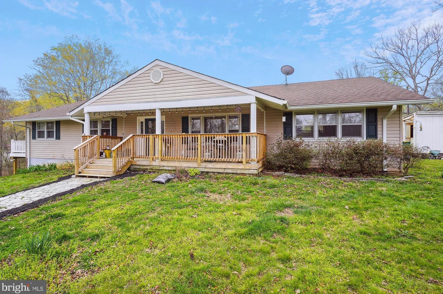 263 Joshua Rd, Stafford, VA 22556-3613