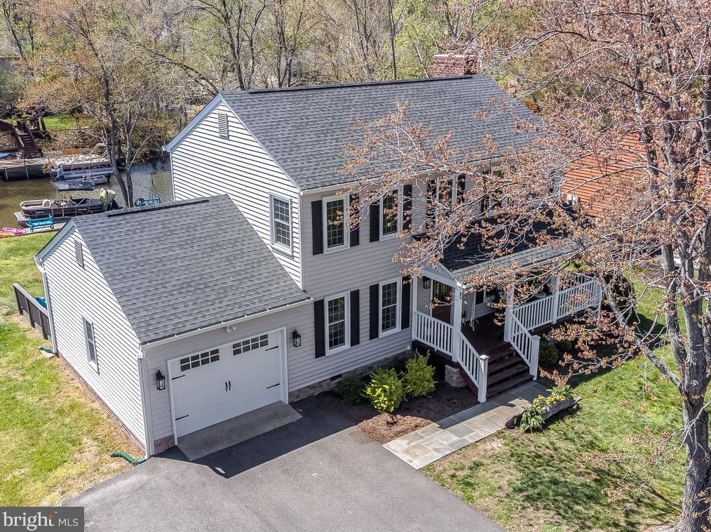 1110 Potomac Dr, Stafford, VA 22554-2102