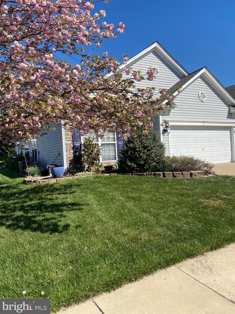 12 Hanover Dr, Fredericksburg, VA 22406