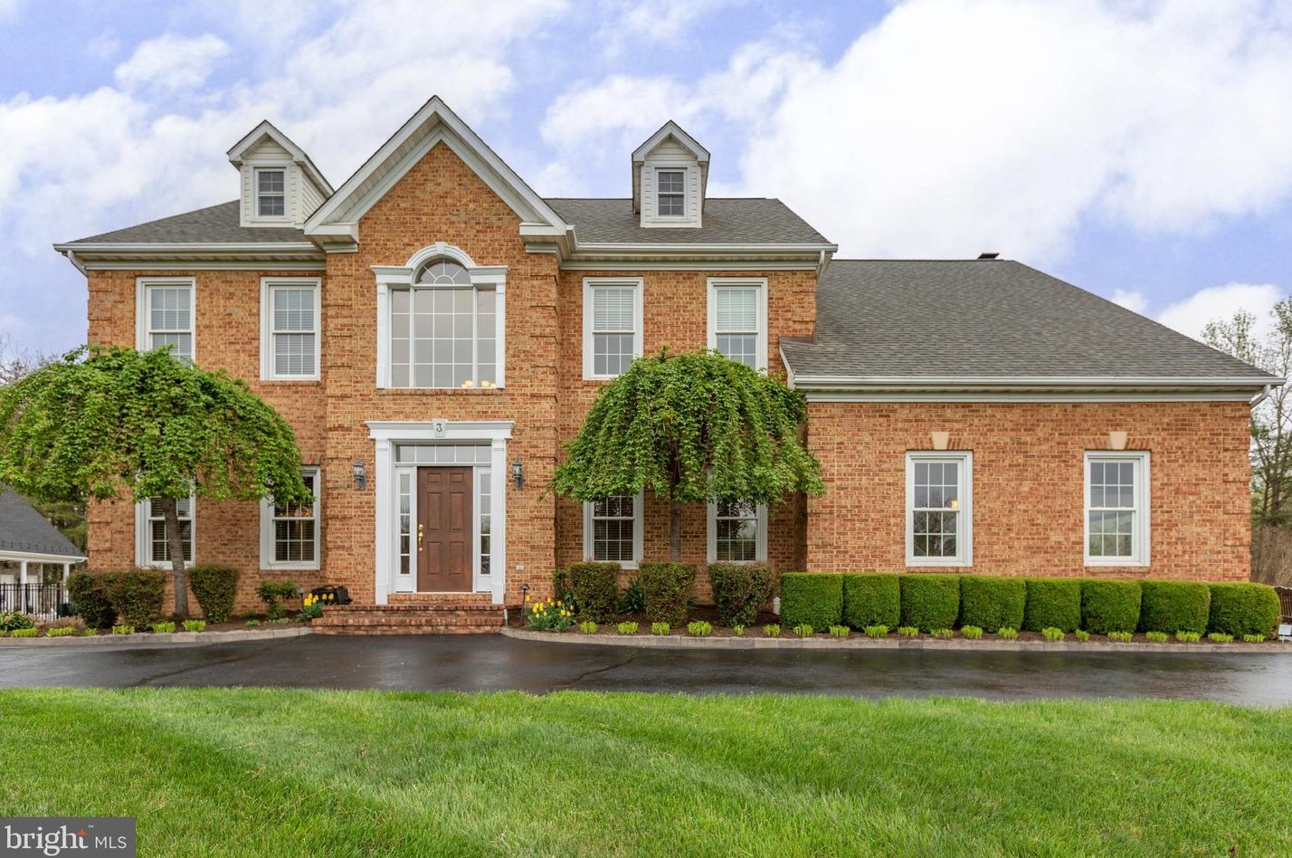3 Monument Dr, Stafford, VA 22554-8508