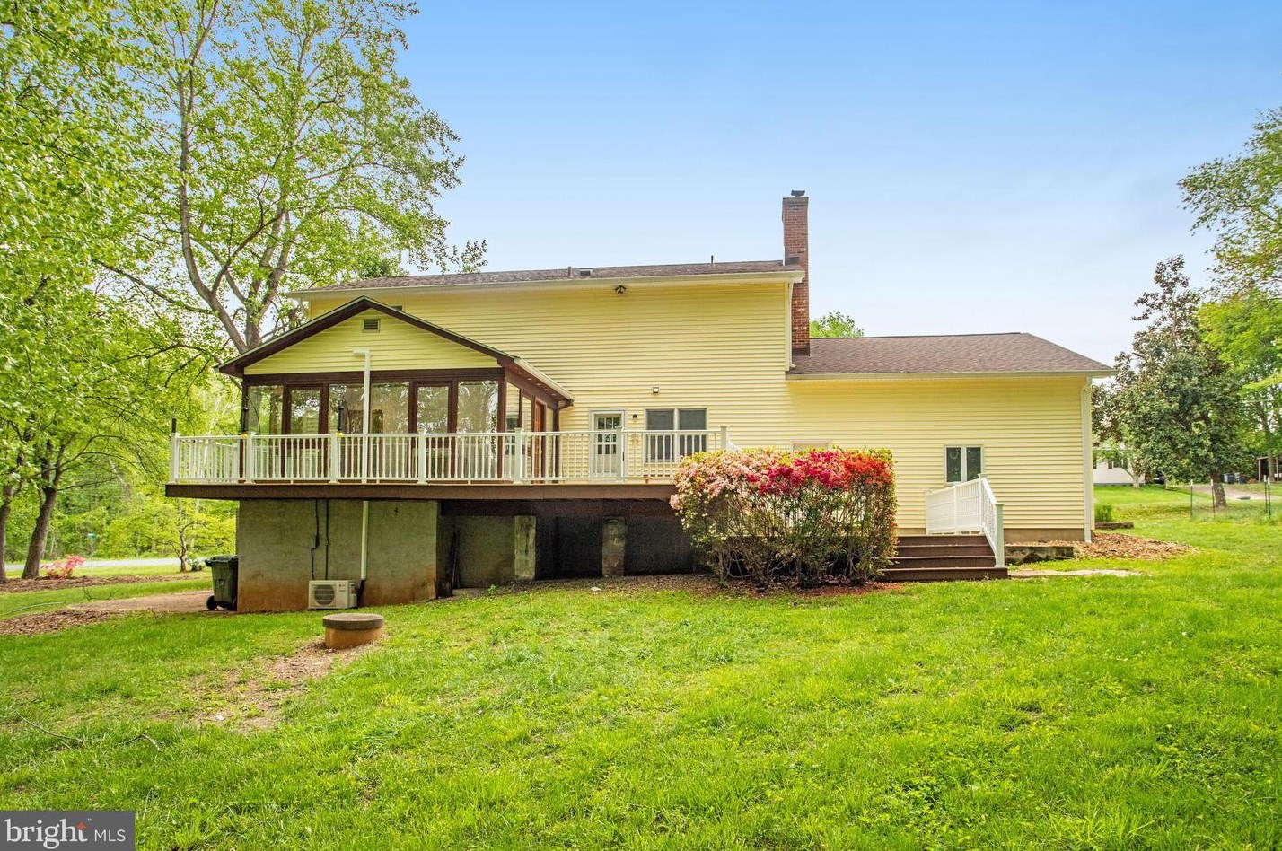 1 Rosepetal St, Stafford VA  22556-6219 exterior