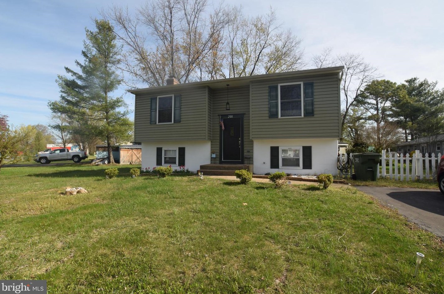 200 Via De Rosa Dr, Stafford, VA 22556