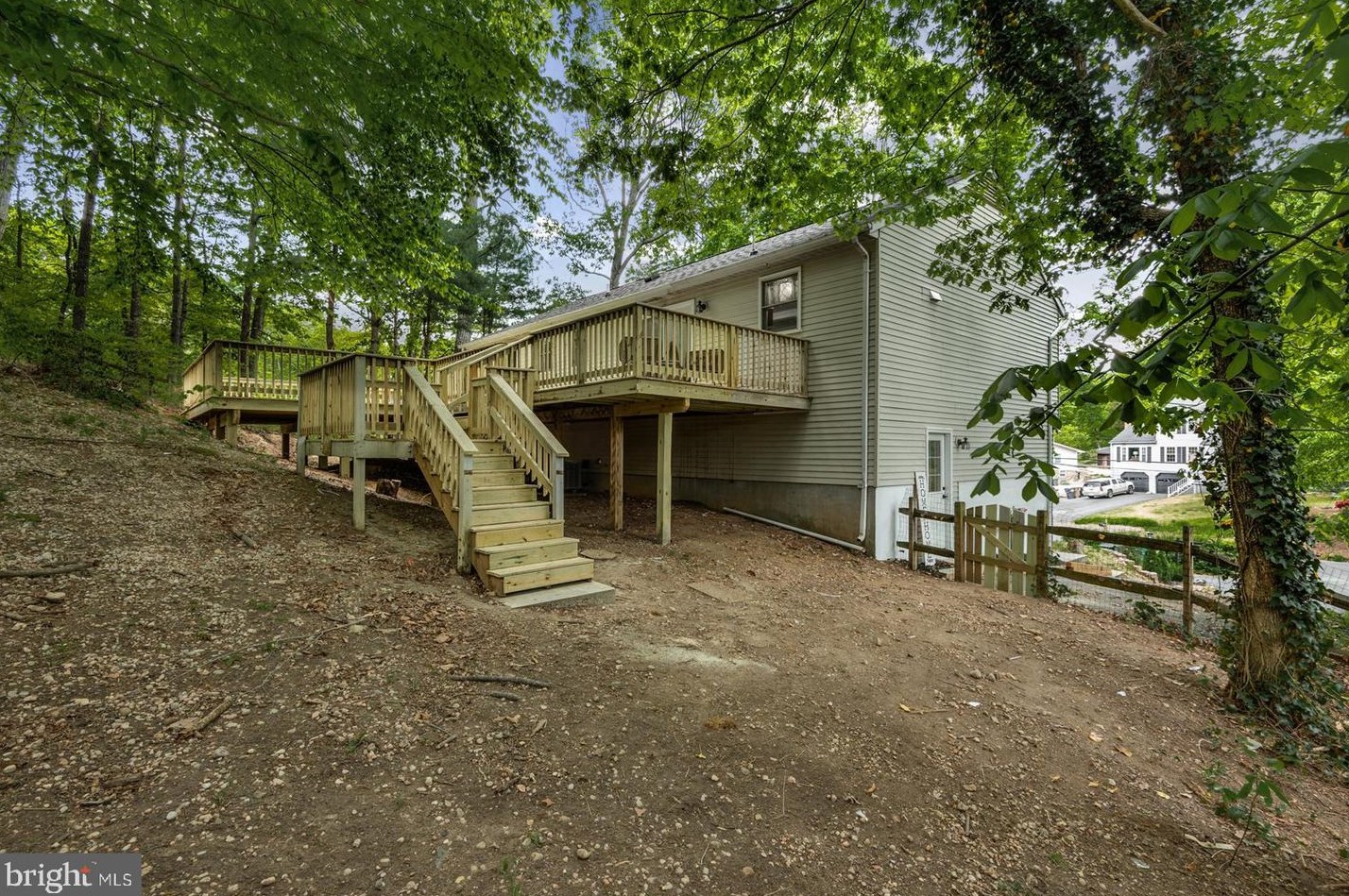 1011 Aquia Dr, Stafford VA  22554-1940 exterior