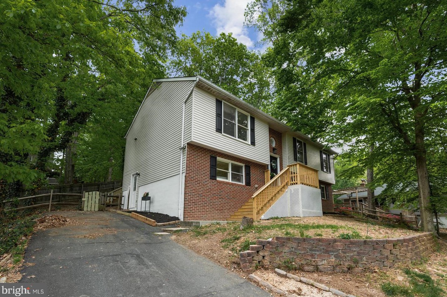 1011 Aquia Dr, Stafford VA  22554-1940 exterior