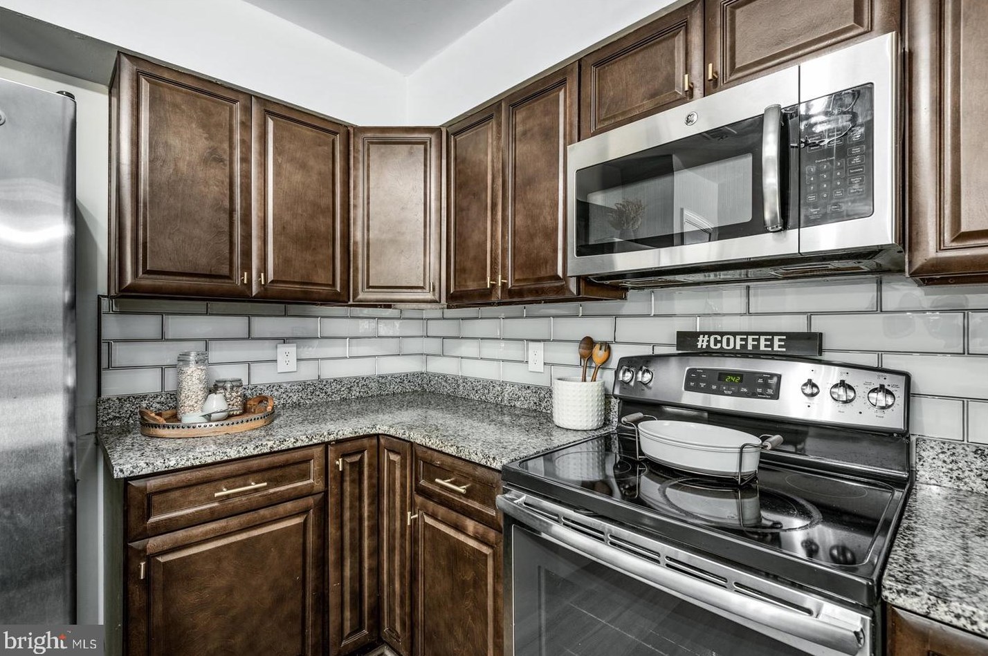 1011 Aquia Dr, Stafford VA  22554-1940 exterior