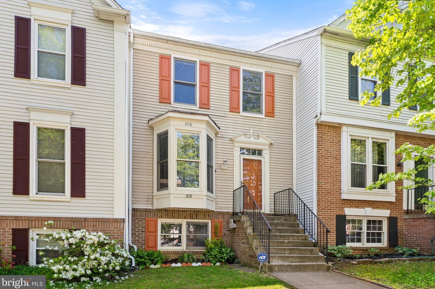 308 Harrogate Rd, Fredericksburg, VA 22406