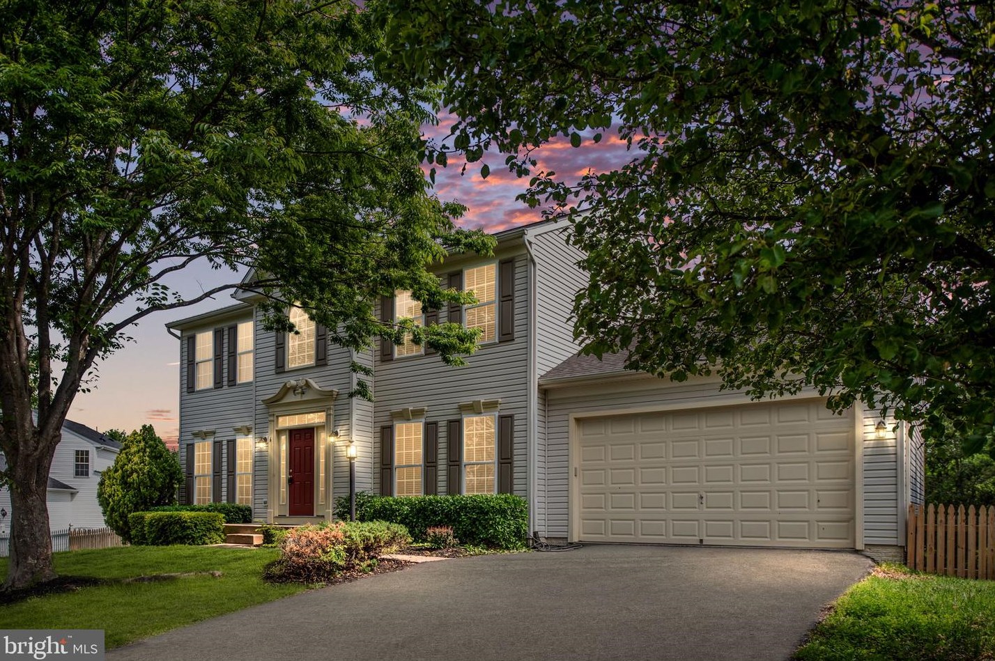 6 Riggs Rd, Fredericksburg, VA 22405