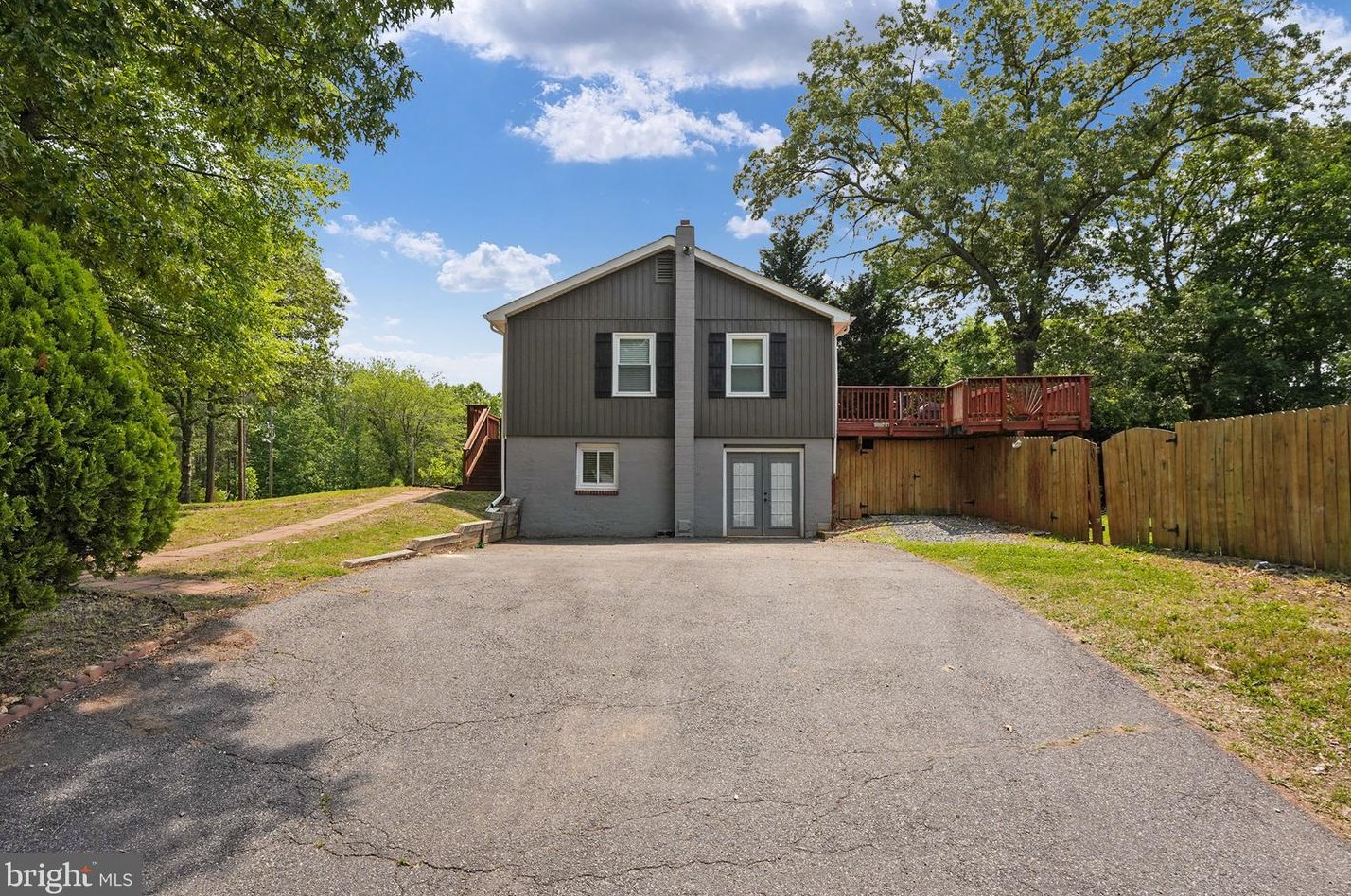 18 Ash Ln, Stafford VA  22556-1272 exterior