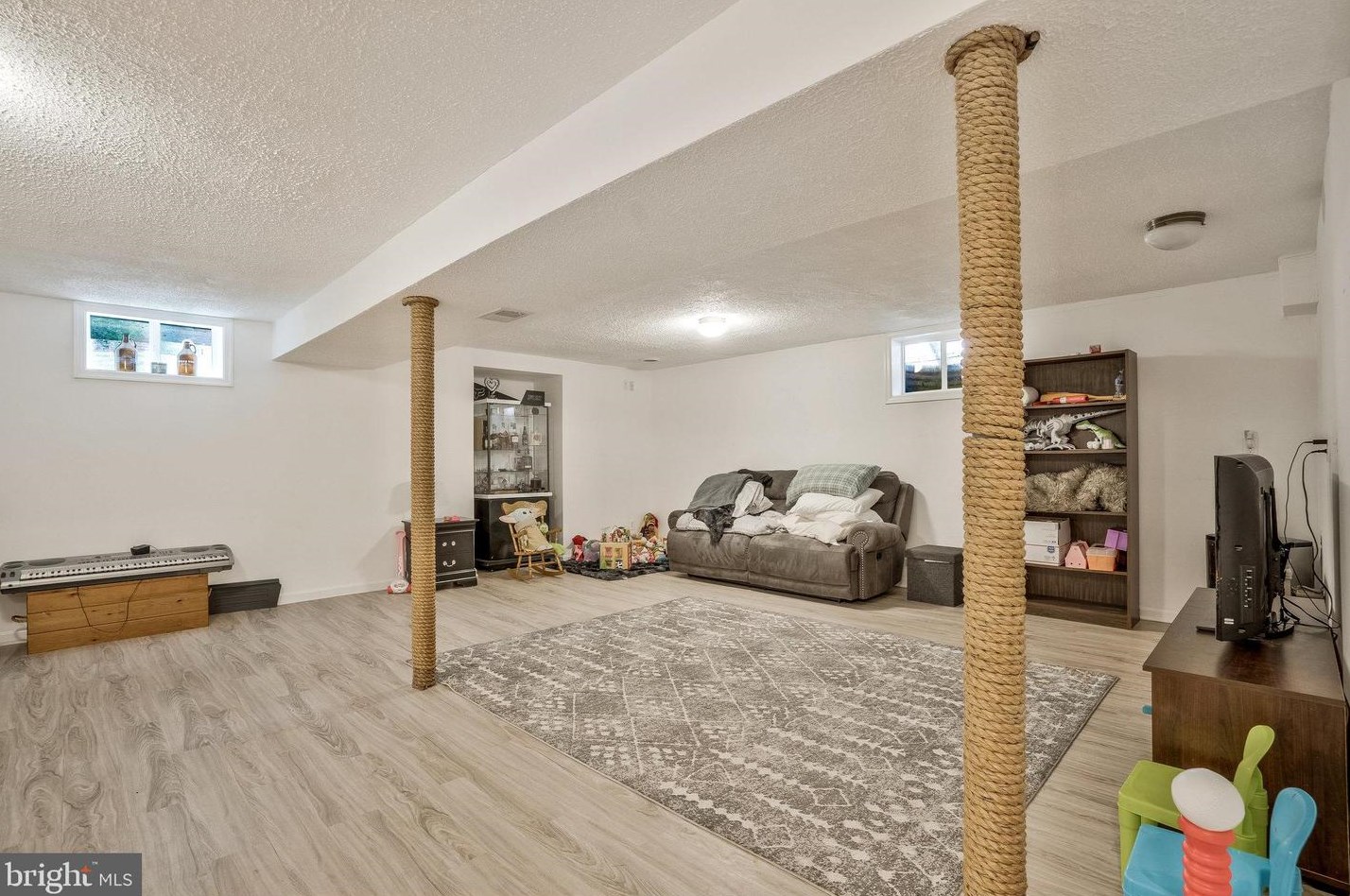 1101 Cape Cod Dr, Stafford VA  22554-2121 exterior