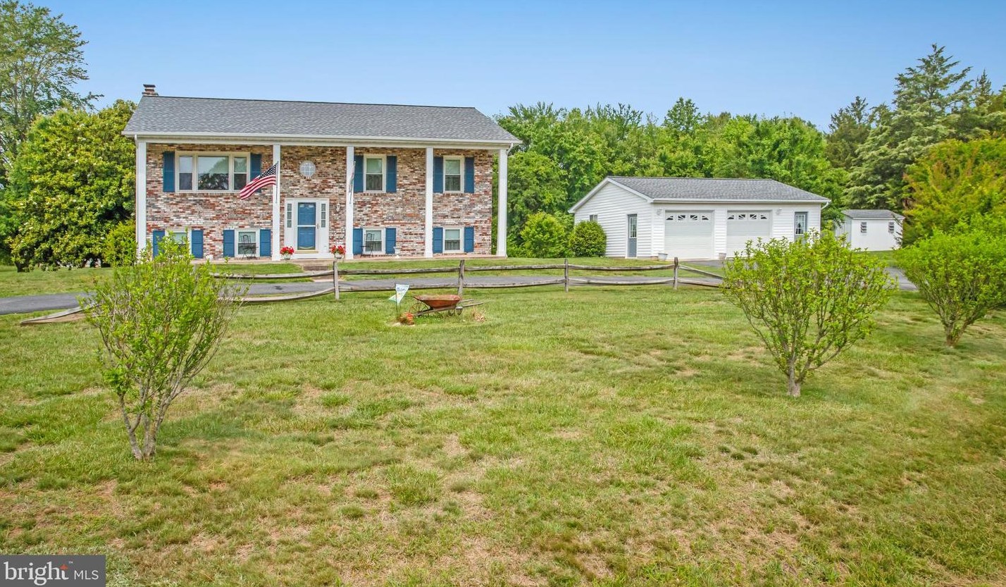 4 Concord Dr, Stafford, VA 22556