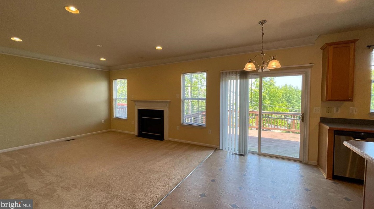 182 Executive Cir, Stafford VA  22554-7134 exterior