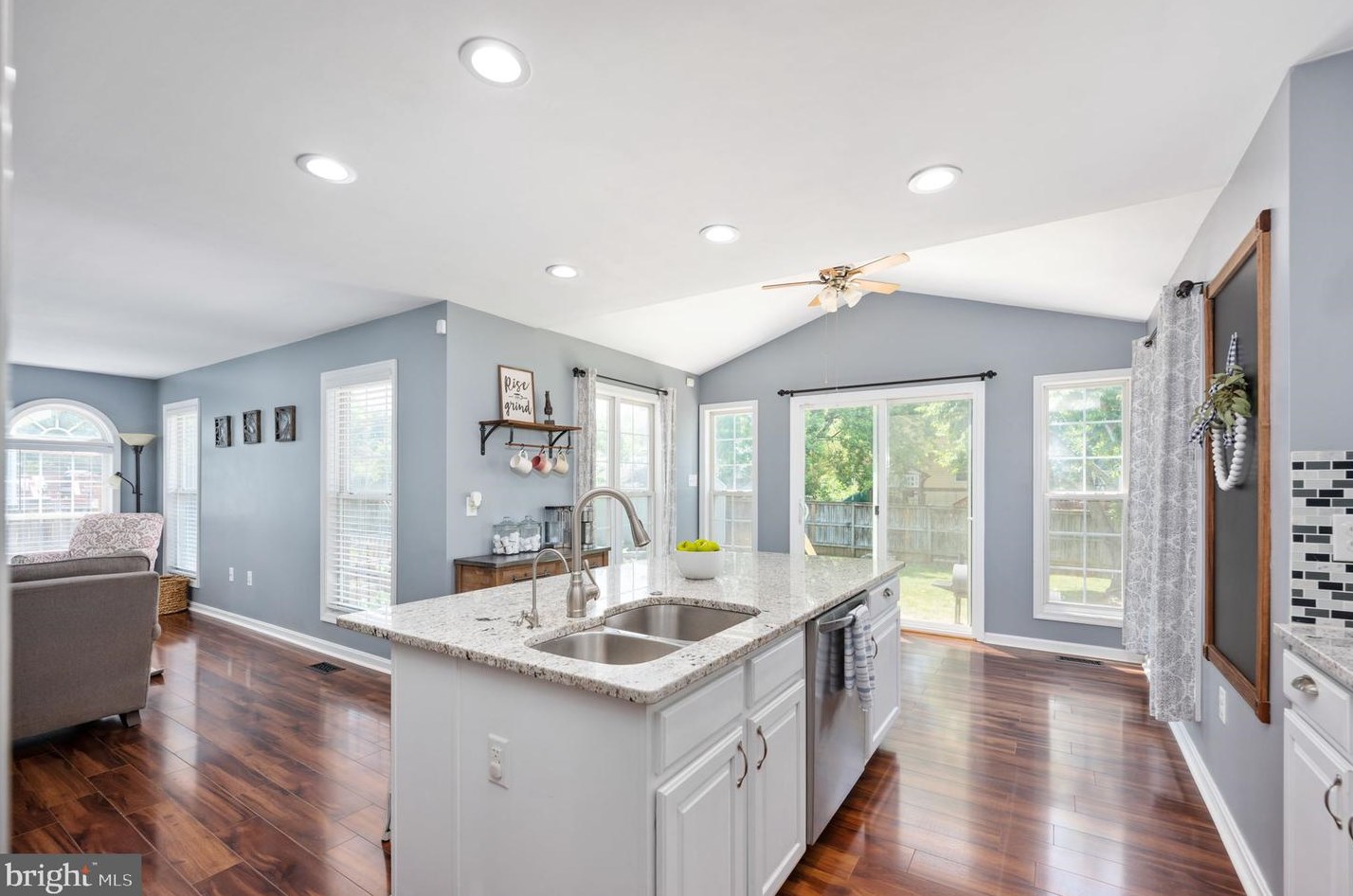 1 Grace Ct, Stafford VA 22556-8025 exterior