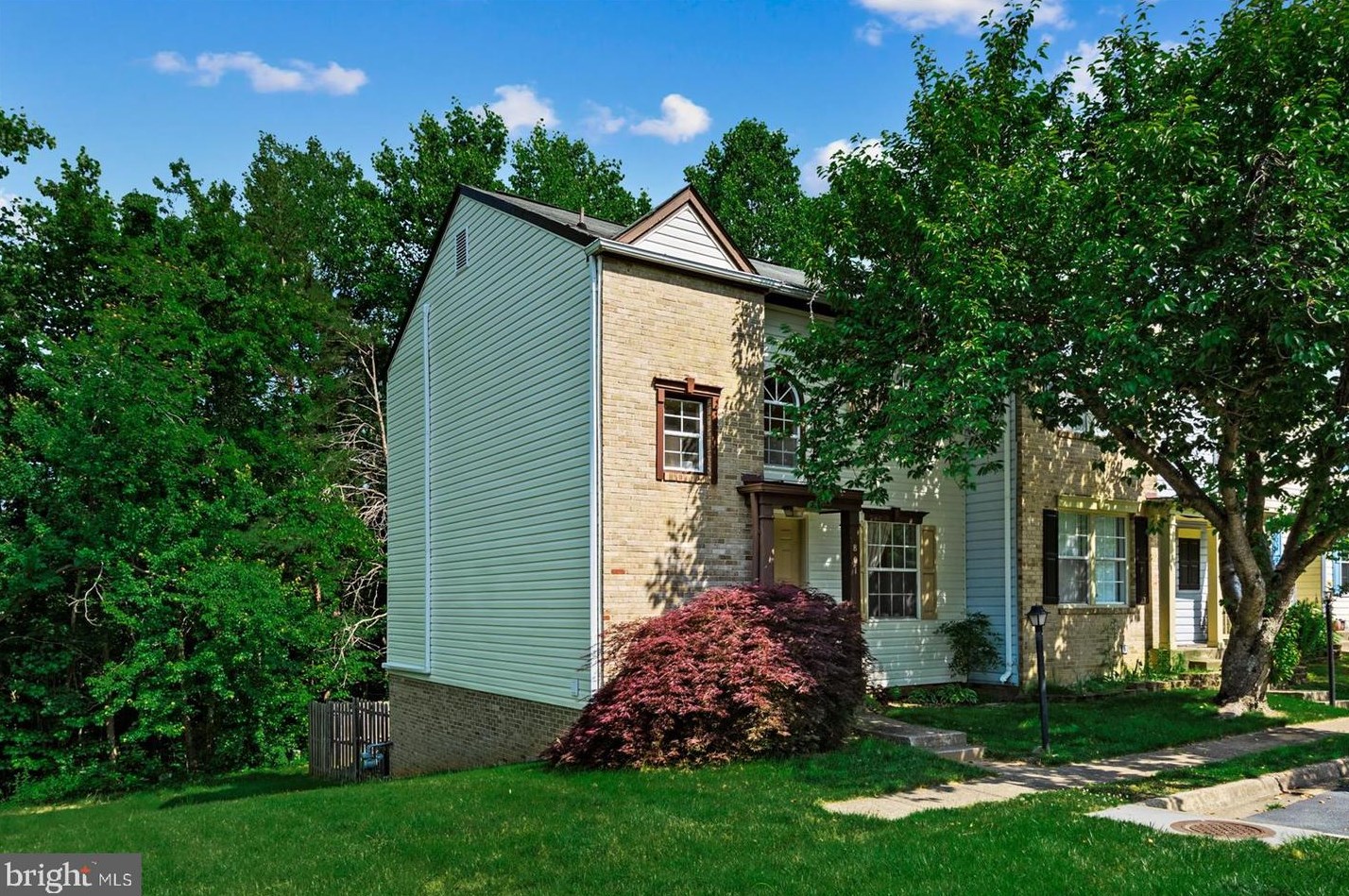 801 Wind Ridge Dr, Stafford, VA 22554-4772