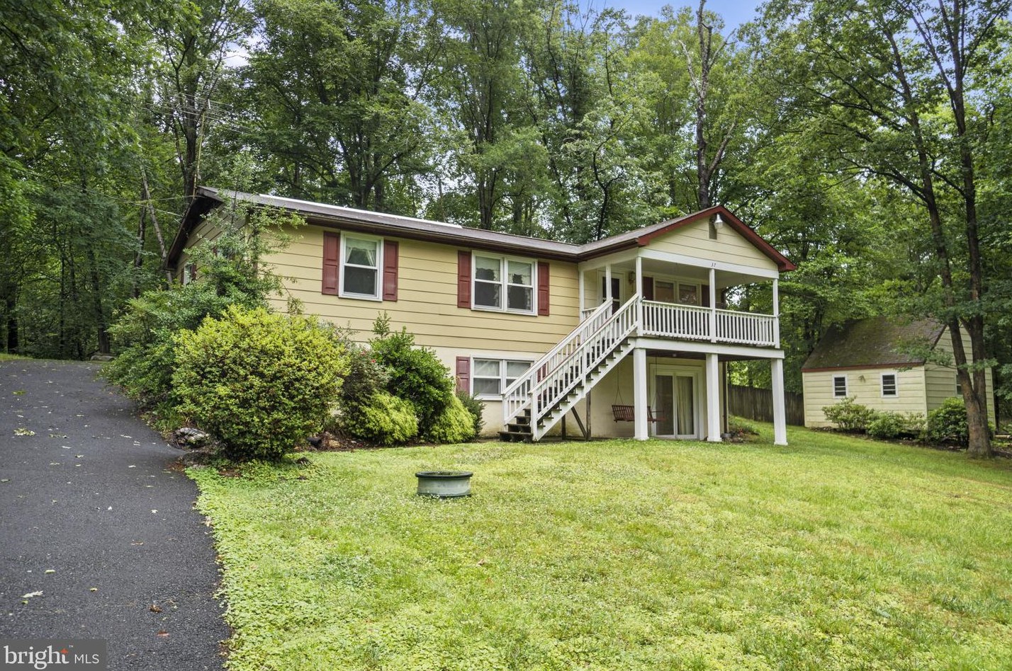 37 W Briar Dr, Stafford, VA 22556
