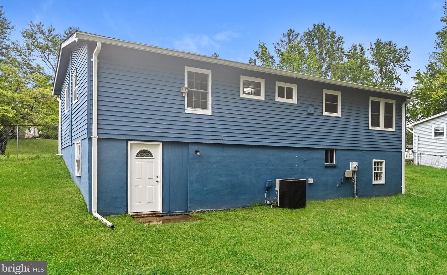 8 Novak Dr, Stafford, VA 22554-3751