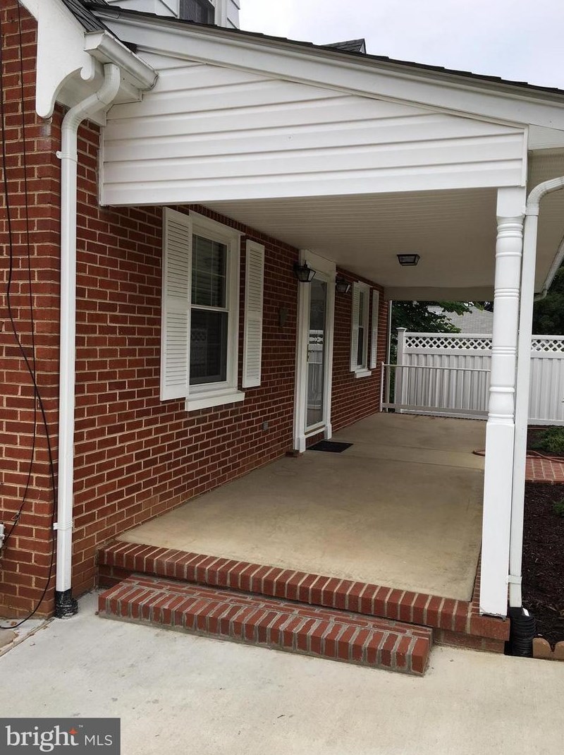 1015 Clearview Ave, Fredericksburg, VA 22405