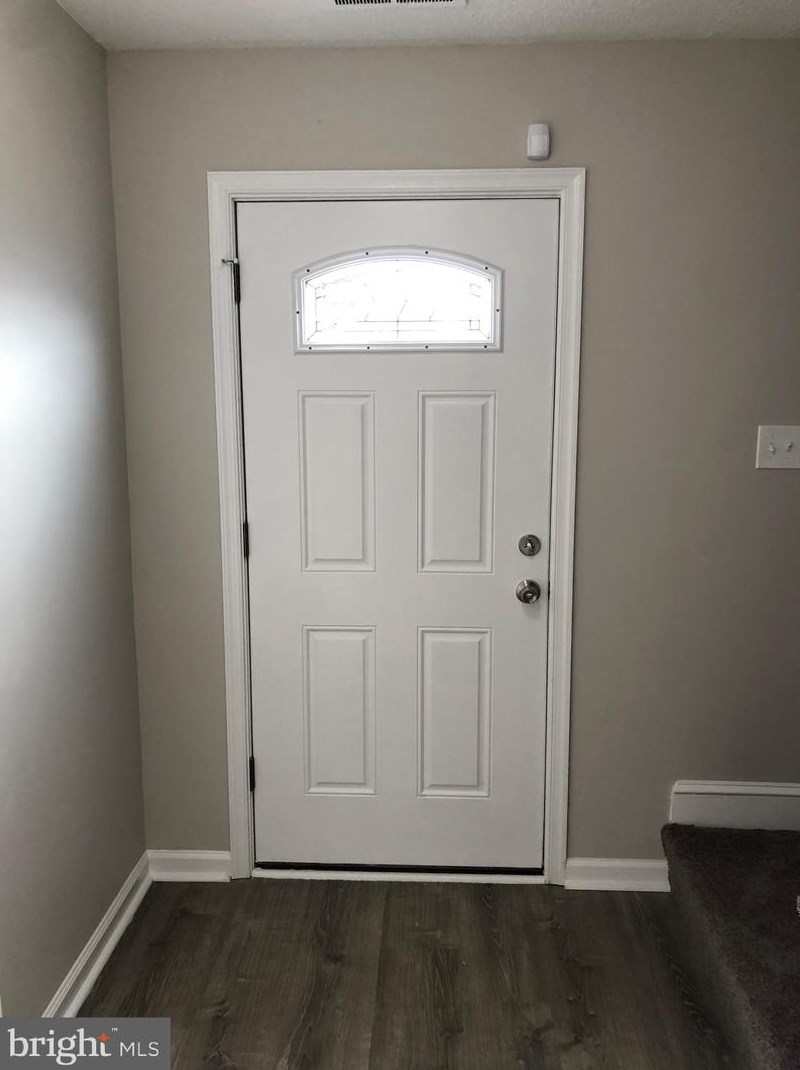 2 Oak Dr, Stafford, VA 22554-5048