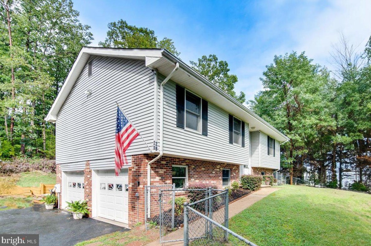 28 Flippo Rd, Stafford, VA 22554-2909