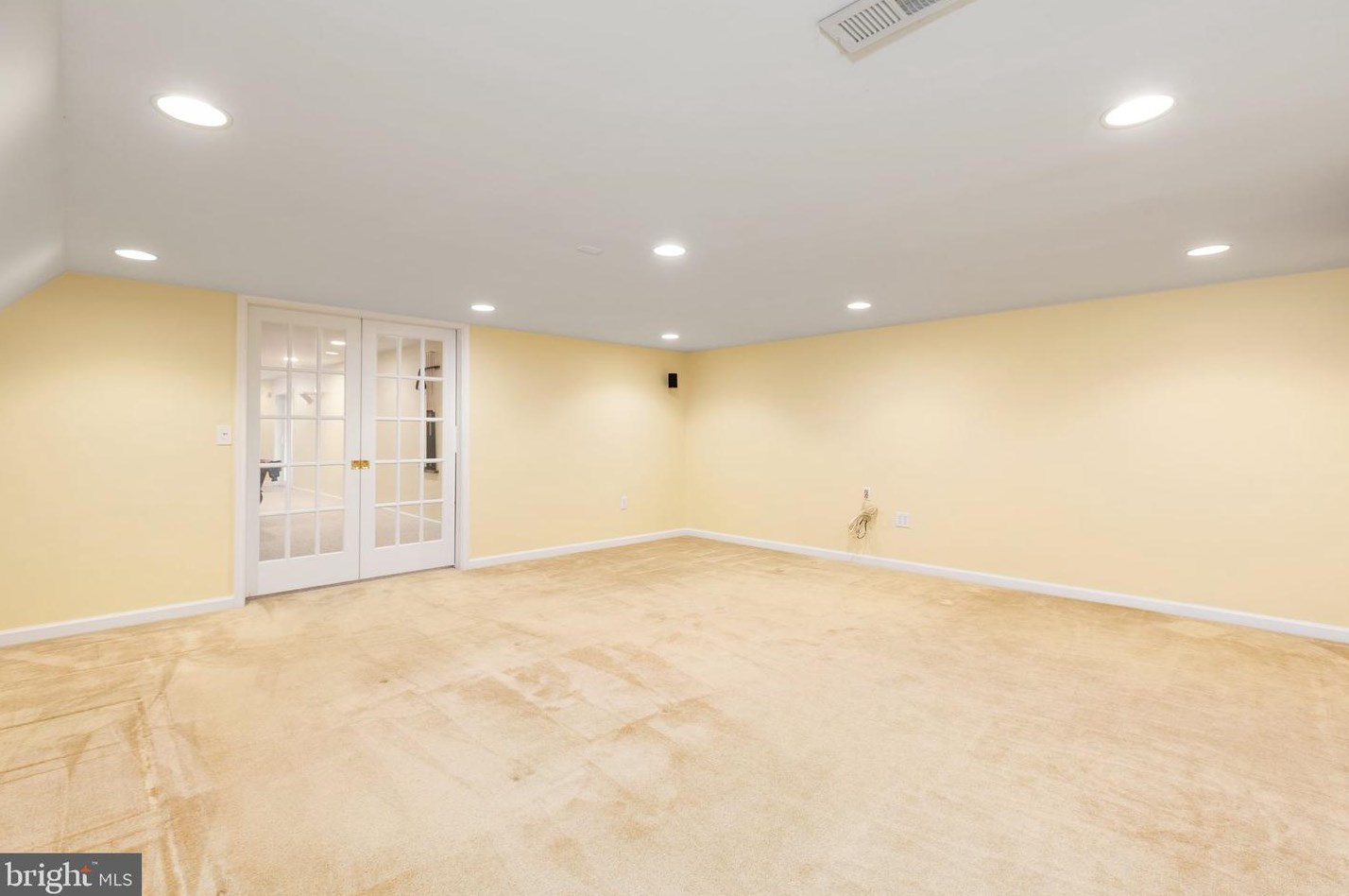 5 Scotland Cir, Stafford VA 22554-7612 exterior