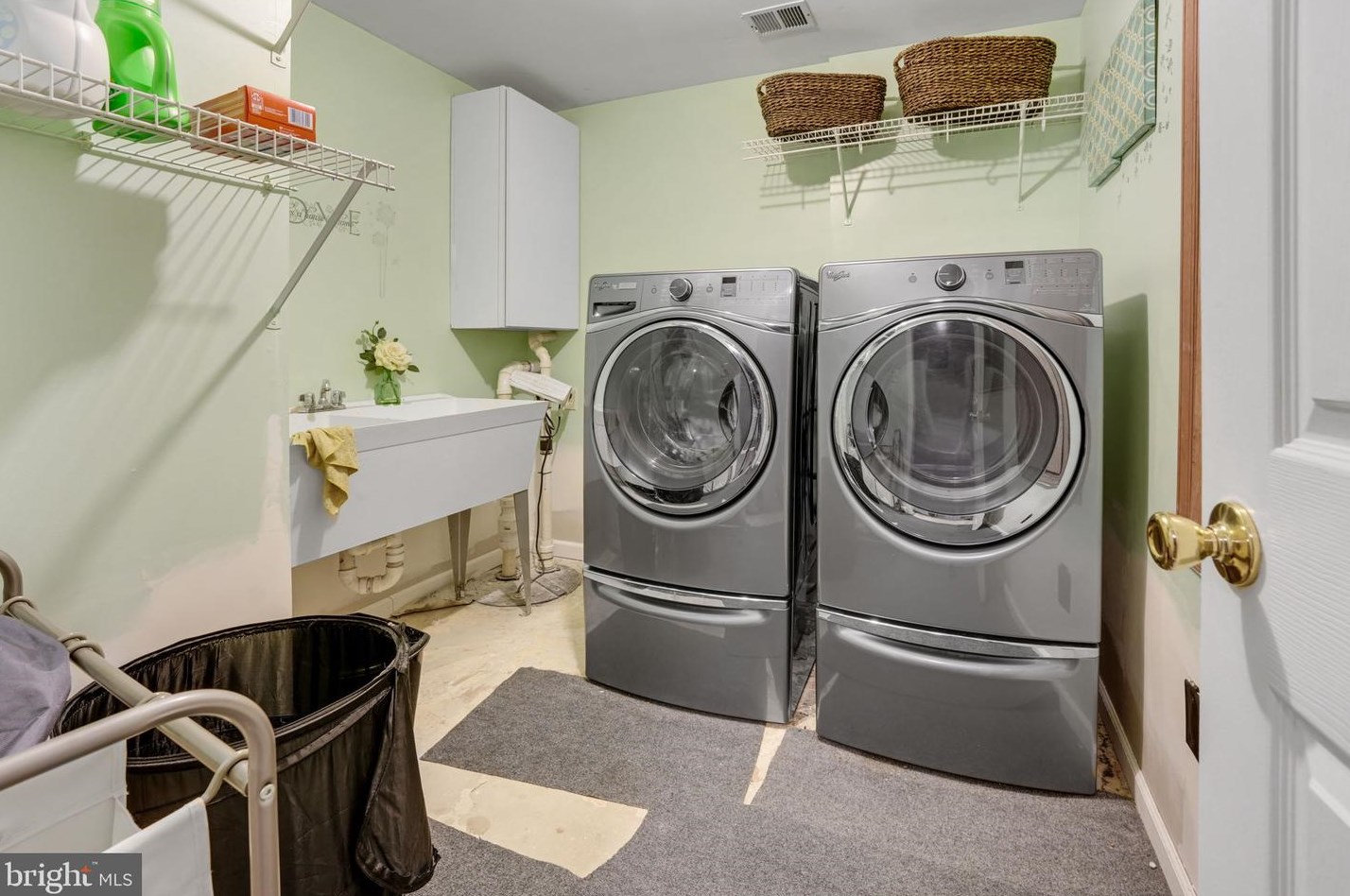 16 Regency Dr, Stafford VA 22554-7832 exterior