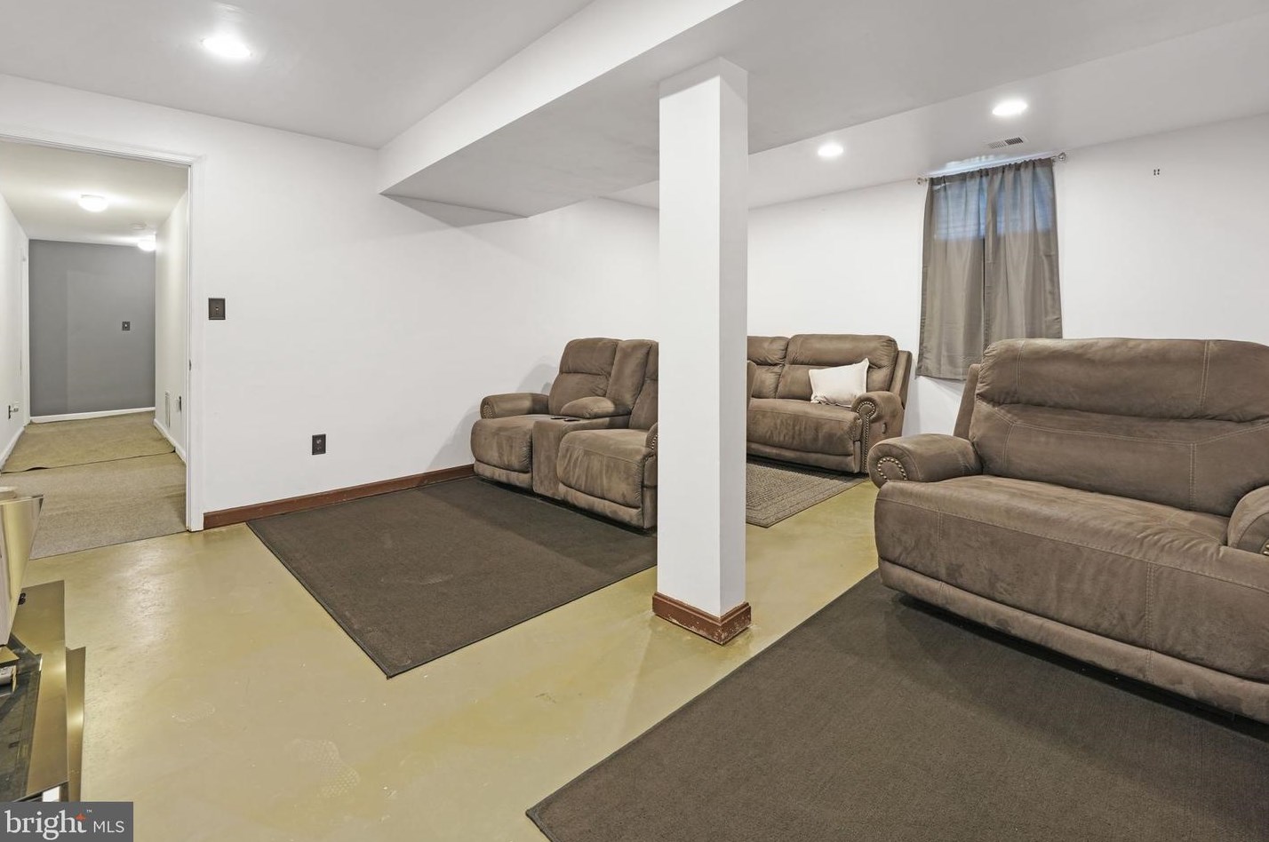 16 Regency Dr, Stafford VA 22554-7832 exterior