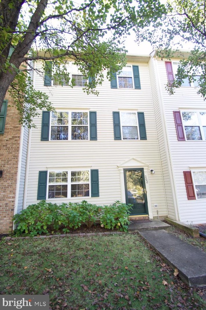 208 Charles St, Fredericksburg, VA 22405