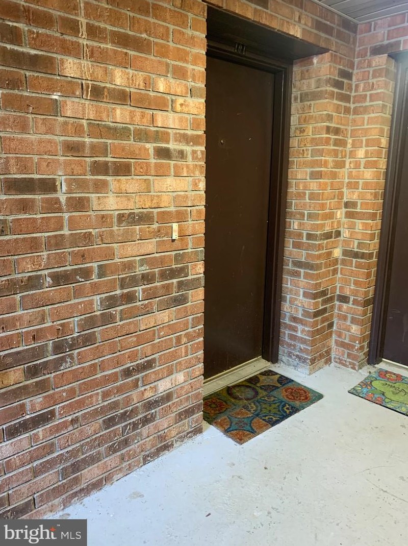 102 Buckingham Ln, Stafford, VA 22556-9009