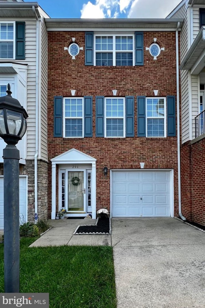 206 Breakers Edge Ct, Stafford, VA 22554