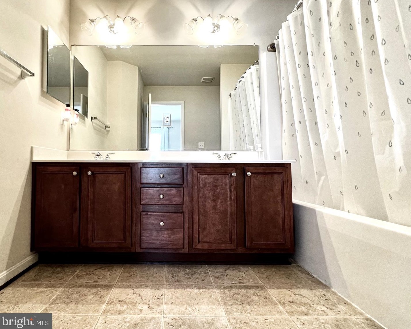 206 Breakers Edge Ct, Stafford VA  22554-4509 exterior