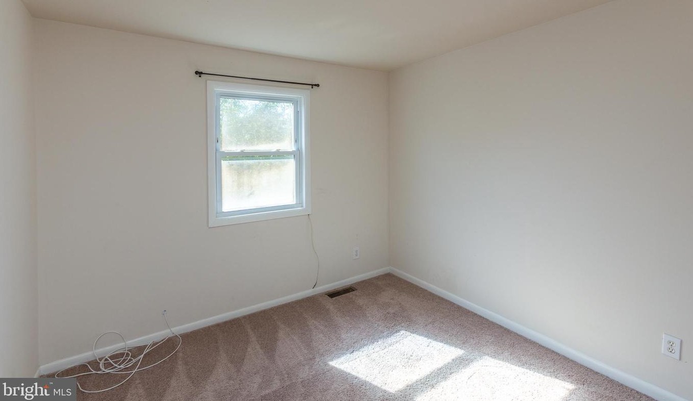 19 Oak Rd, Stafford VA  22556-3865 exterior