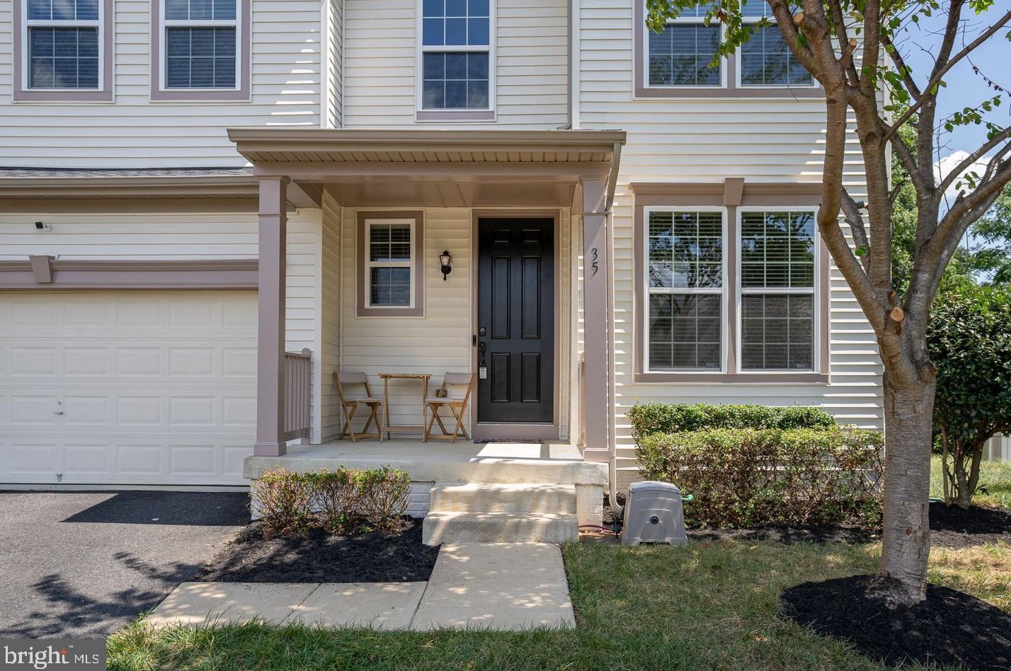 35 Iris Ln, Stafford, VA 22554-9448