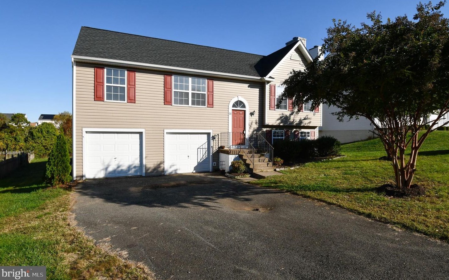 16 Cross Cut Ln, Fredericksburg, VA 22405