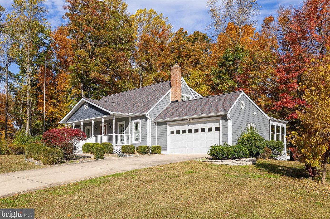 111 Oakwood Dr, Stafford VA  22554-3924 exterior