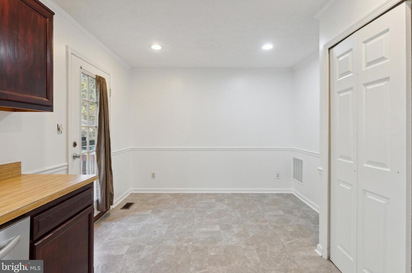 509 Mews Ct, Stafford VA  22556-3894 exterior