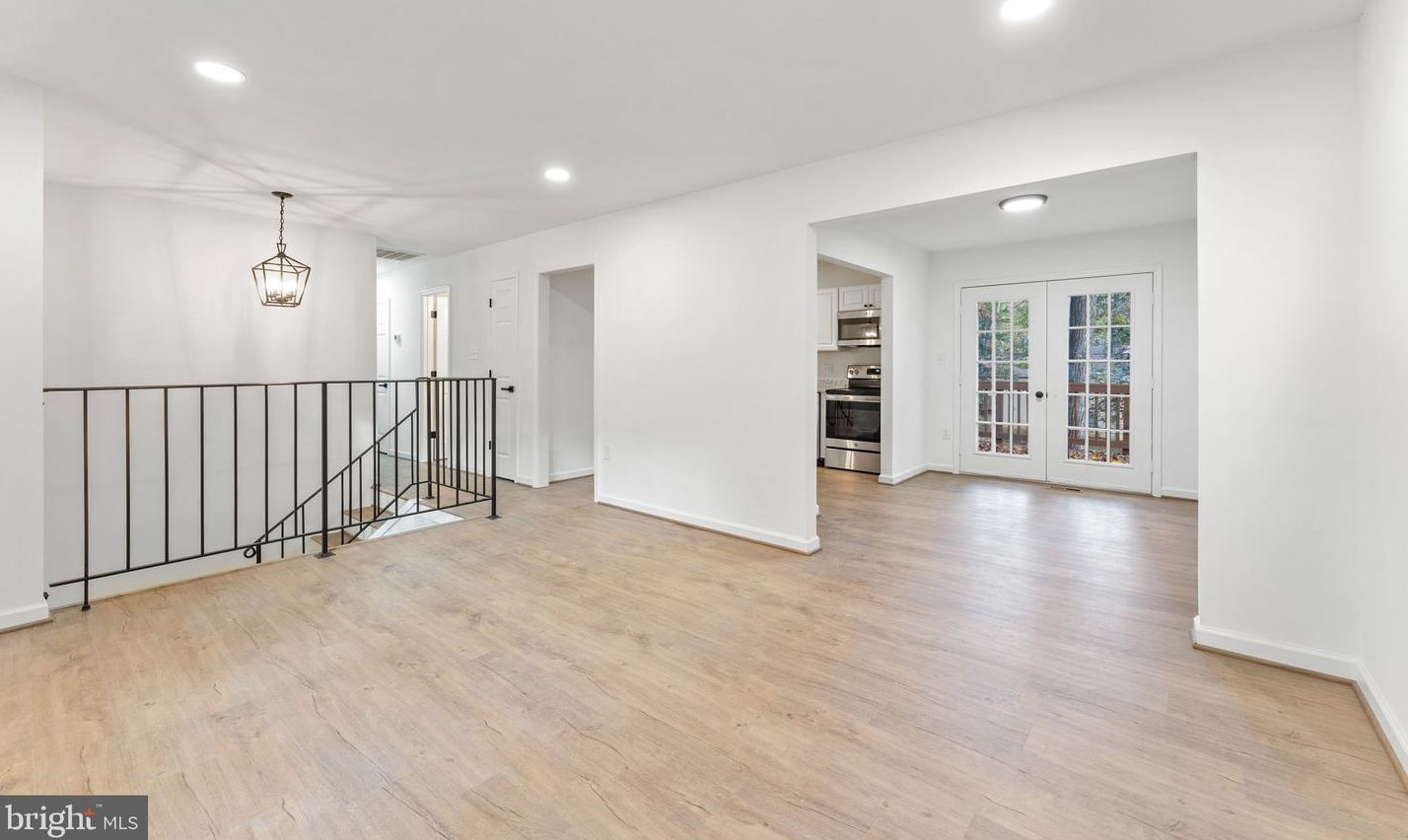 1016 Plymouth Dr, Stafford, VA 22554-2018
