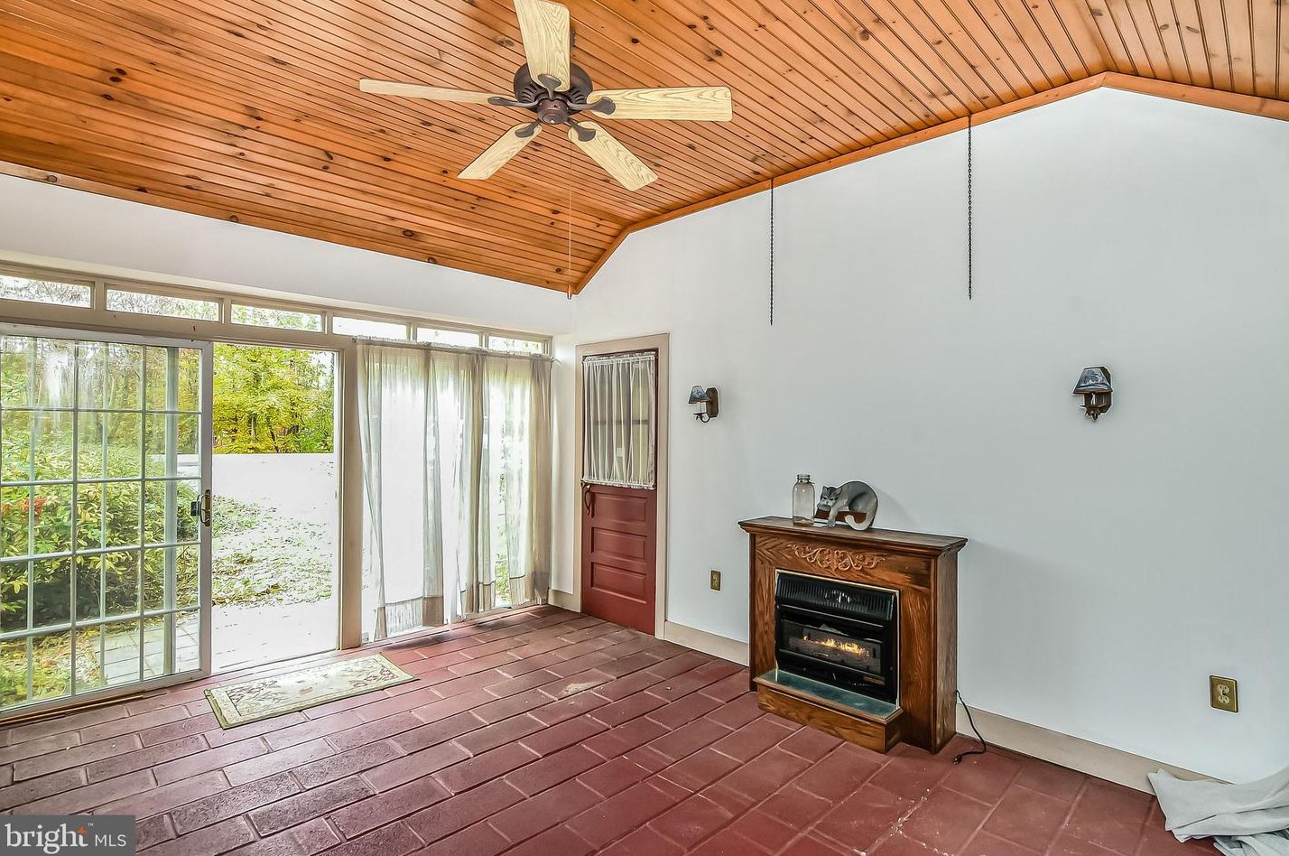 561 Ramoth Church Rd, Fredericksburg, VA 22406