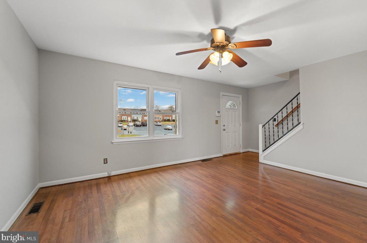 1 Coventry Ct, Fredericksburg, VA 22405