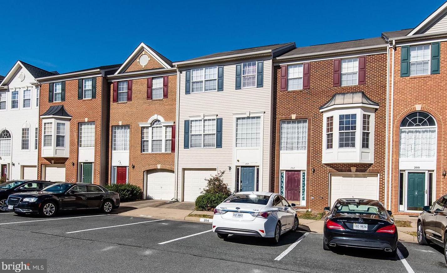 204 Raynar Ct, Stafford, VA 22554